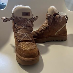 UGG Highmel W’s NWT - never been worn